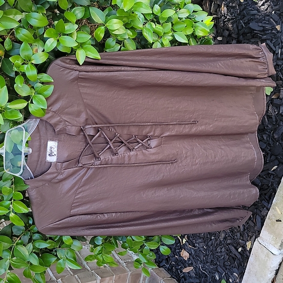 Nightcap Chocolate brown shine top - Picture 3 of 8